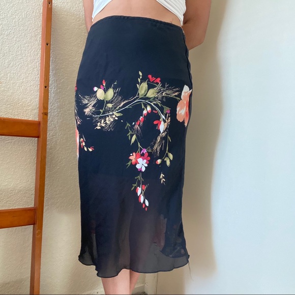 Early 2000s black and red midi skirt - Picture 3 of 5